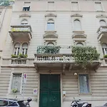 The Best Rent - Characterful Two-Bedroom Flat Steps From Palestro