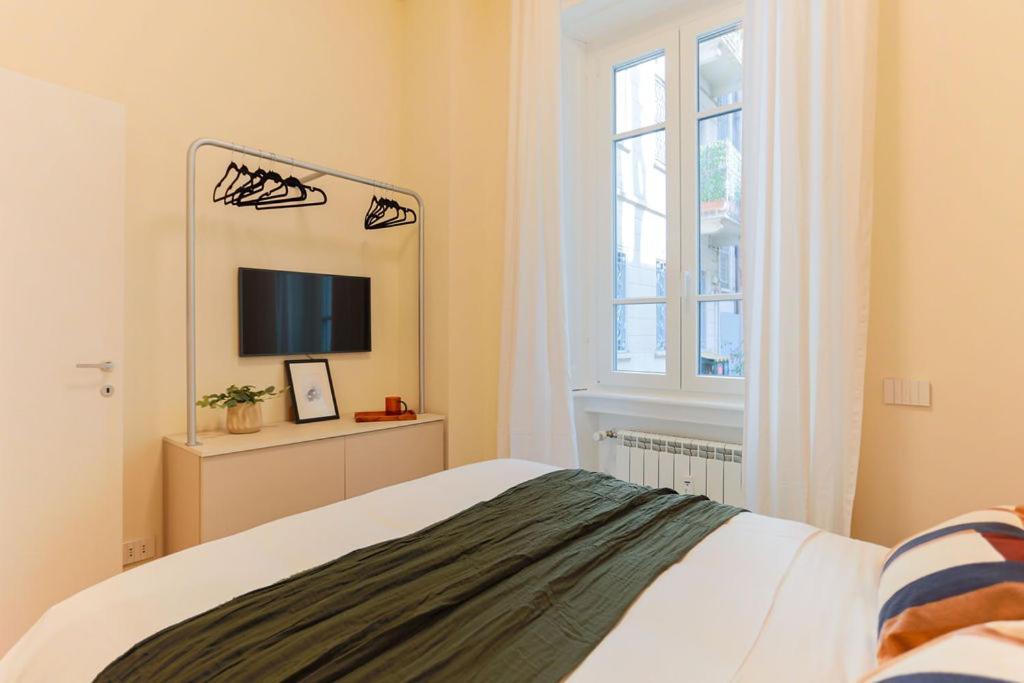 The Rent - Characterful Two-bedroom Flat Steps From Palestro Mailand